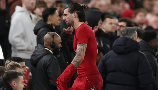 Ảnh bài viết Szoboszlai bị treo giò khiến Liverpool mất sạch hậu vệ phải