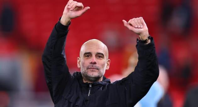 Man City sống lại cơ hội vô địch sau chiến thắng ngược dòng.