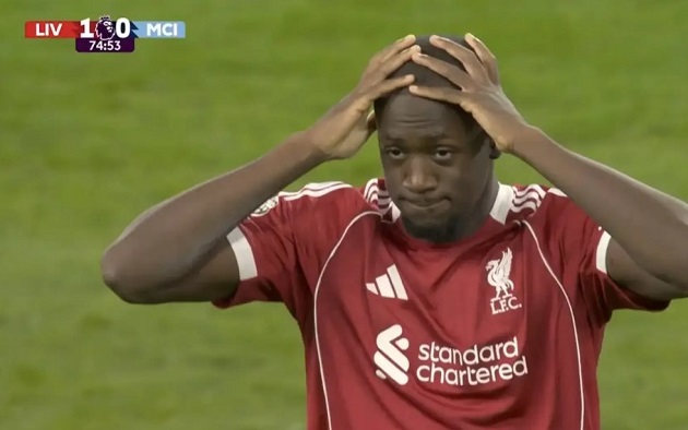 Ảnh bài viết Szoboszlai lập siêu phẩm khiến Konate thất thần