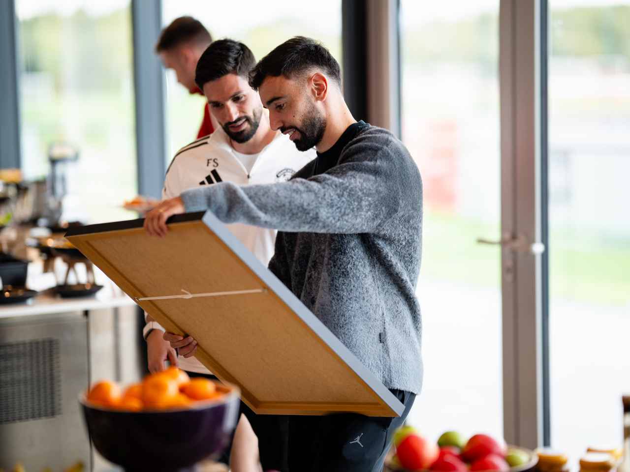 Người tổ chức bữa tối gắn kết phòng thay đồ.