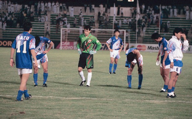 ĐT Nhật Bản buồn bã vì mất vé dự World Cup 1994.