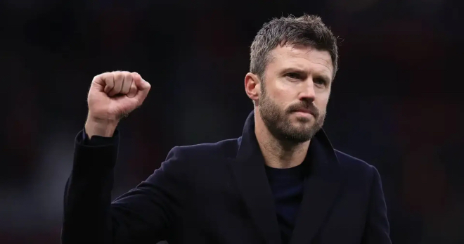 Carrick nhắc d&agrave;n sao Man Utd b&iacute; quyết để kh&ocirc;ng 