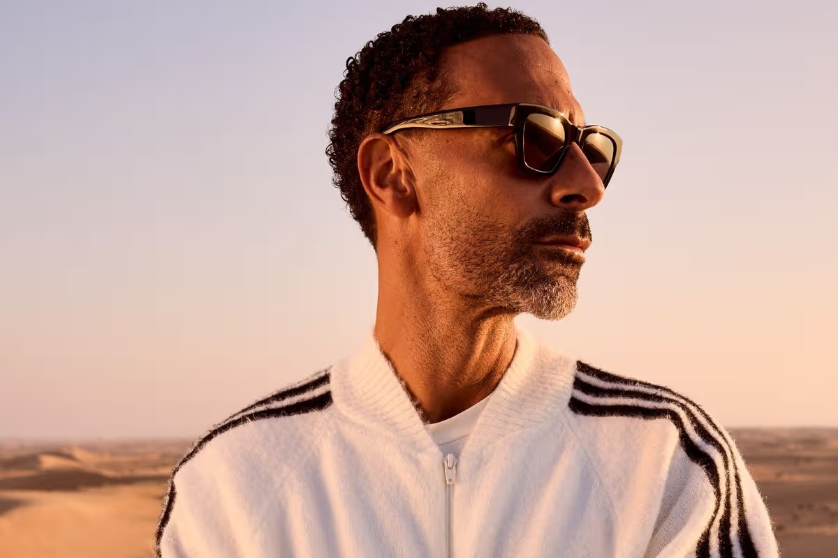 Ảnh bài viết Rio Ferdinand ngồi xe lăn do lạm dụng thuốc