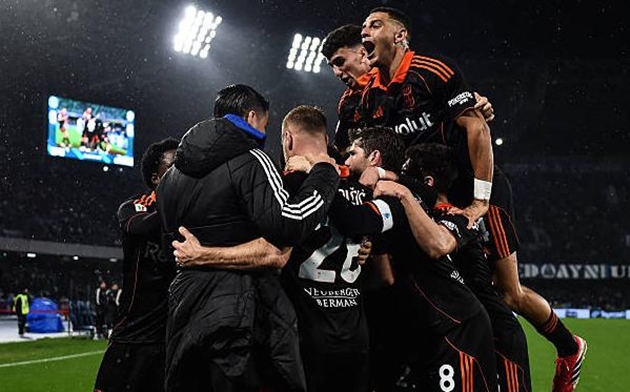 Como đ&aacute;nh bại Napoli để đi tiếp tại Coppa Italia.