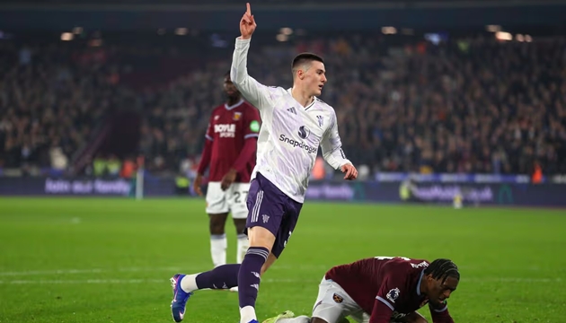 Ảnh bài viết Sesko cứu MU thoát thua, sửa sai cho Carrick