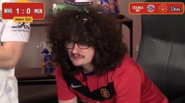 Ảnh bài viết Fan M.U nuôi tóc 493 ngày ngậm ngùi 'làm lại từ đầu'