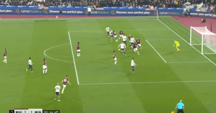 Carrick c&oacute; t&igrave;m ra được phương &aacute;n h&oacute;a giải c&aacute;c đội chơi low block?