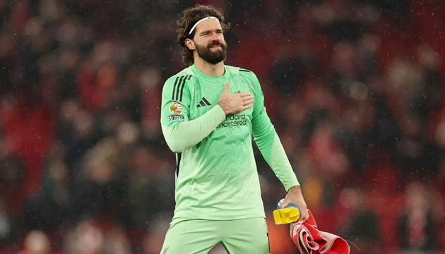 Ảnh bài viết Alisson xốc lại tinh thần Liverpool đấu Sunderland