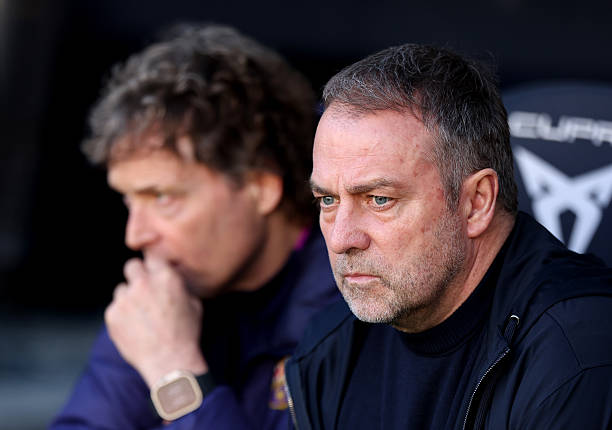 HLV Hansi Flick kh&ocirc;ng c&oacute; được lực lượng tốt nhất ở trận đấu với Atletico Madrid.