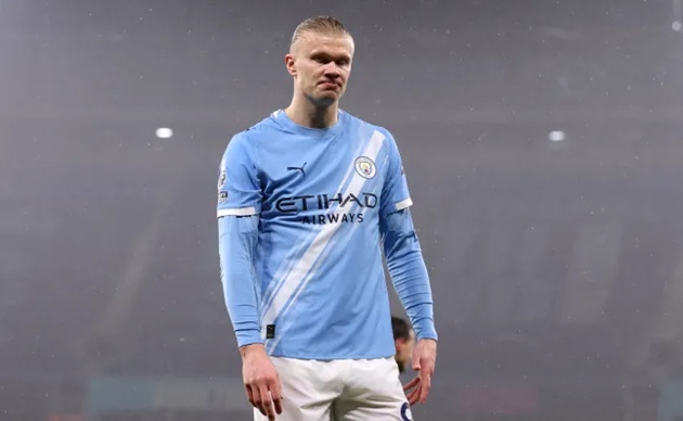 Haaland bị đau ở trận thắng Fulham.