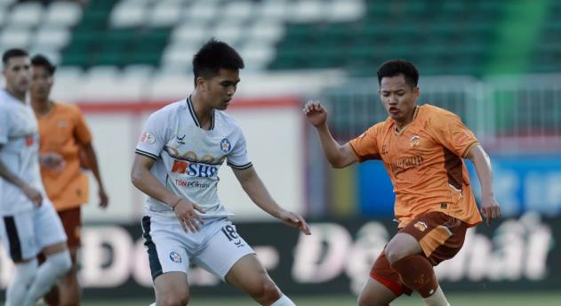 Ảnh bài viết Nghỉ Tết ngắn ngày, các đội V.League lo sốt vó cuộc đua trụ hạng