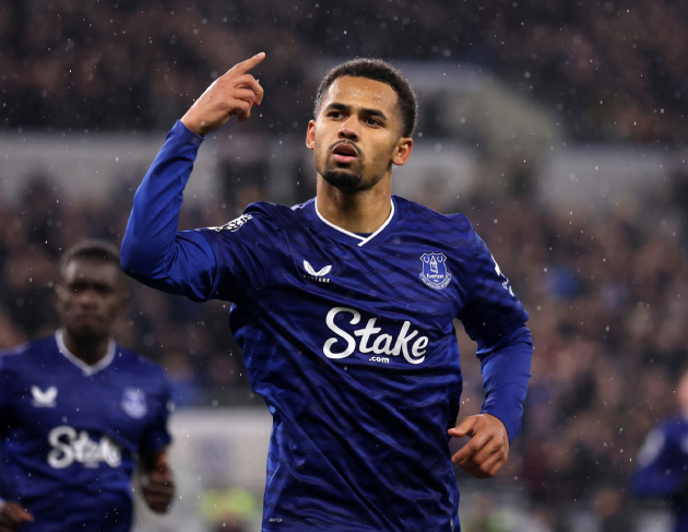 Ảnh bài viết MU dẫn đầu cuộc đua giành Ndiaye giá 70 triệu bảng