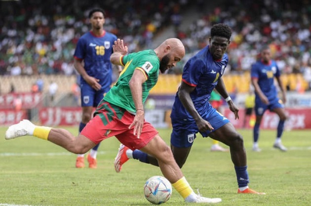 Màu áo sân nhà của Cape Verde.