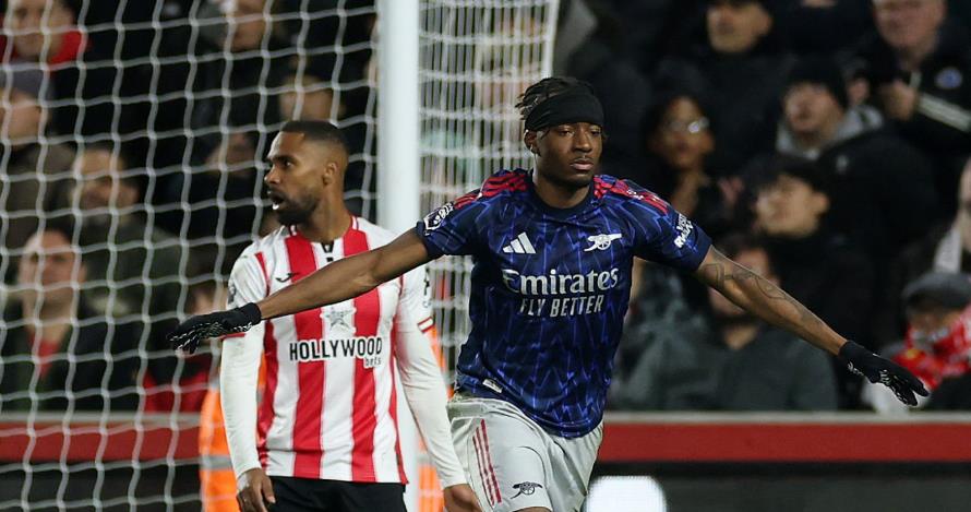 Noni Madueke ghi bàn mở tỷ số cho Arsenal.