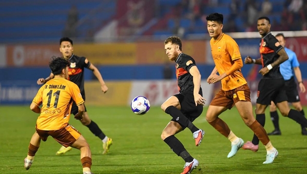 Ảnh bài viết HAGL trỗi dậy bằng diện mạo thực dụng và gai góc