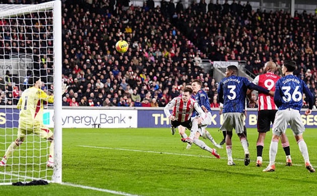 H&agrave;ng thủ Arsenal mỏng manh khi vắng Saliba.