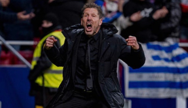 Ảnh bài viết Simeone giơ 3 ngón tay mỉa mai Yamal khi Barca vỡ trận