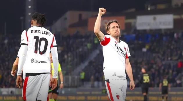 Ảnh bài viết Hỏng penalty và mất người, Milan vẫn thắng Pisa nhờ Modric