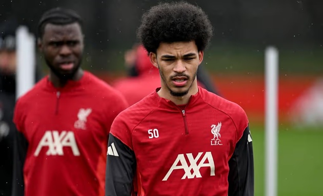 Ảnh bài viết Slot trình làng Clae Ewing trước cuộc tiếp đón Brighton