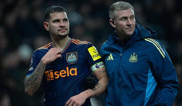 Bruno Guimaraes ngồi ngo&agrave;i chừng 2 th&aacute;ng v&igrave; chấn thương.