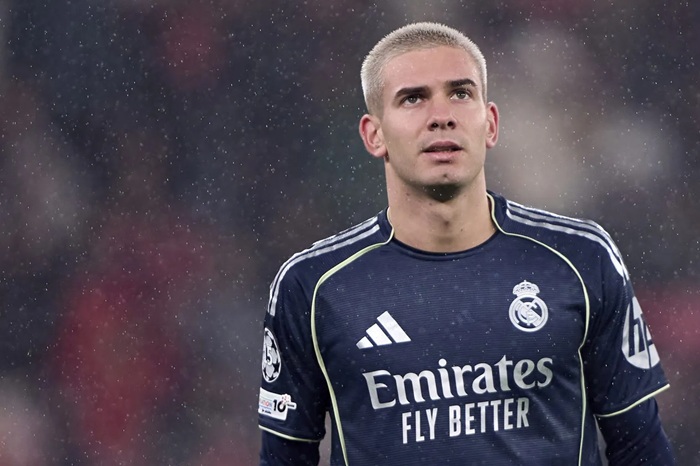 Ảnh bài viết Đấu Sociedad, 2 sao Real Madrid đối mặt án treo giò