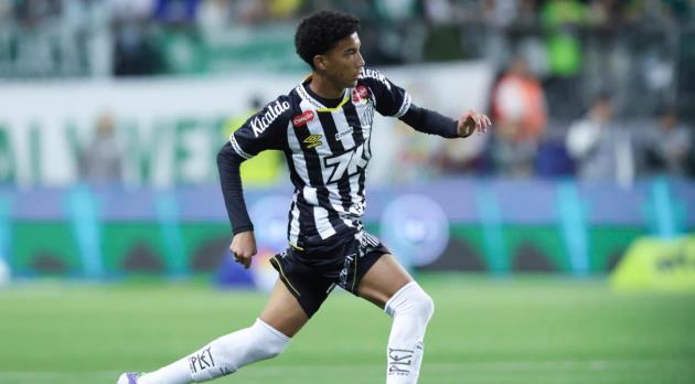 Con trai của Robinho đang gây sốt.