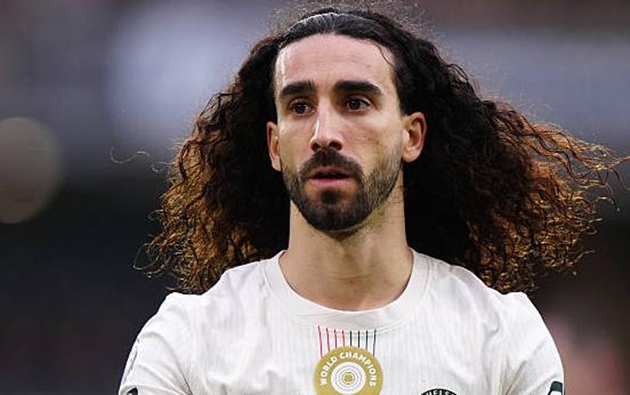 Marc Cucurella l&agrave; trụ cột ở h&agrave;ng ph&ograve;ng ngự Chelsea.