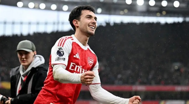 Ảnh bài viết Vì sao Arteta coi Martin Zubimendi là cầu thủ hay nhất Arsenal?