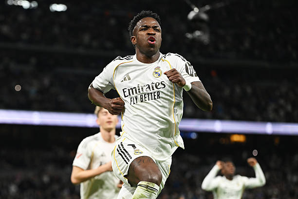 Vinicius Jr thay thế xuất sắc vai tr&ograve; thủ lĩnh h&agrave;ng c&ocirc;ng Real Madrid của Kylian Mbappe.