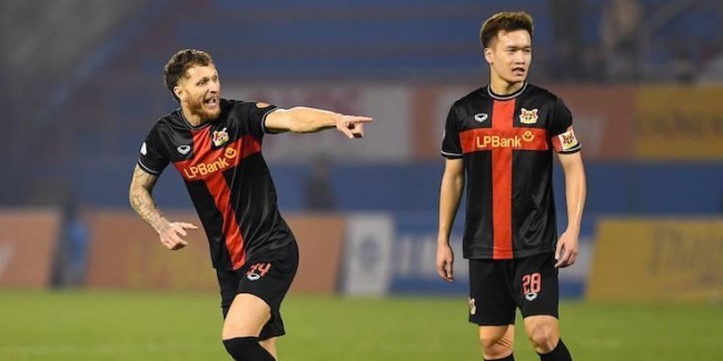 Ninh B&igrave;nh đối mặt chặng đường ch&ocirc;ng gai ph&iacute;a trước.