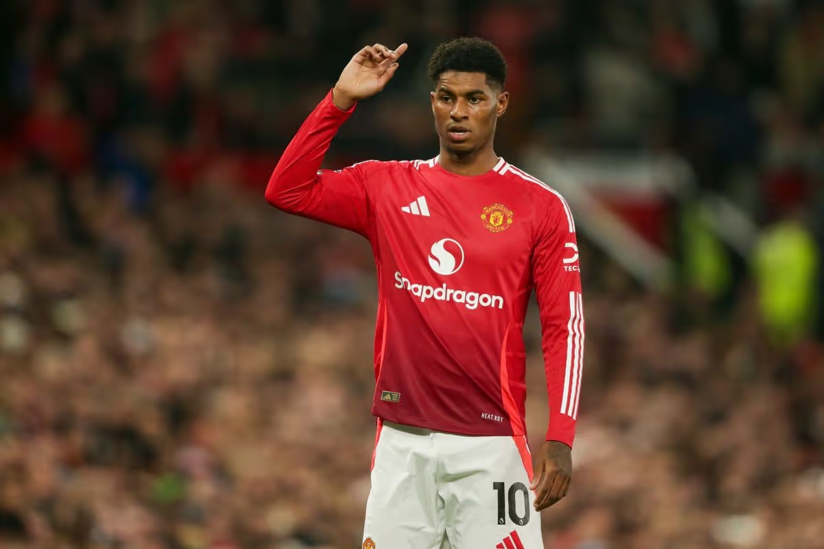 Marcus Rashford được cho tự hủy hoại sự nghiệp tại Man Utd.