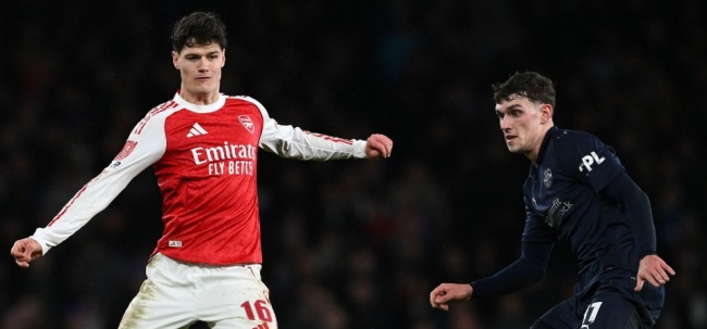  Christian Norgaard - 7 điểm. Điểm s&aacute;ng lớn nhất của tiền vệ người Đan Mạch l&agrave; đường chuyền d&agrave;i vượt tuyến đẳng cấp kiến tạo cho Gabriel Jesus lập c&ocirc;ng. Tuy nhi&ecirc;n, anh cũng su&yacute;t trở th&agrave;nh tội đồ khi chuyền b&oacute;ng hỏng v&agrave;o ch&acirc;n Joe Taylor của Wigan, may mắn l&agrave; sai lầm n&agrave;y kh&ocirc;ng dẫn đến b&agrave;n thua.