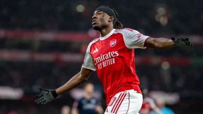 Noni Madueke - 8 điểm. Madueke c&oacute; một ng&agrave;y thi đấu ch&oacute;i s&aacute;ng. Anh trực tiếp ghi b&agrave;n mở tỷ số bằng pha dứt điểm lạnh l&ugrave;ng. Sự năng nổ của Madueke b&ecirc;n c&aacute;nh phải đ&atilde; g&acirc;y ra v&ocirc; v&agrave;n kh&oacute; khăn cho h&agrave;ng thủ đội kh&aacute;ch.