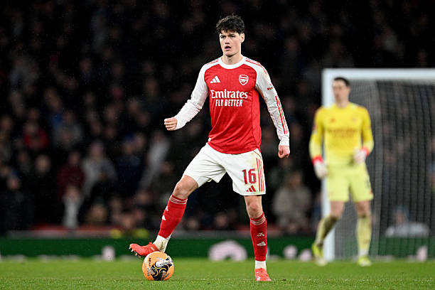  Norgaard đ&atilde; phải trực tiếp b&aacute;o t&igrave;nh h&igrave;nh cho HLV.