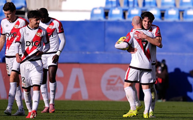 Rayo Vallecano khiến Atletico nhận trái đắng.