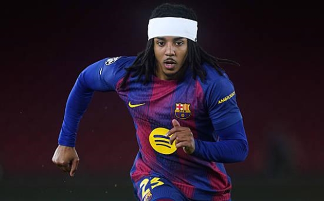 Jules Kounde nằm trong tầm ngắm của Liverpool.