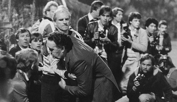 HLV Jock Stein qua đời tr&ecirc;n băng ghế chỉ đạo năm .