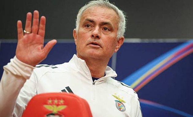 Jose Mourinho tự tin ở cuộc chạm tr&aacute;n Real Madrid.