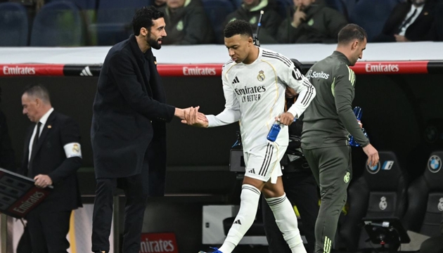 Arbeloa tr&ocirc;ng chờ v&agrave;o sự trở lại v&agrave; tỏa s&aacute;ng của Mbappe.