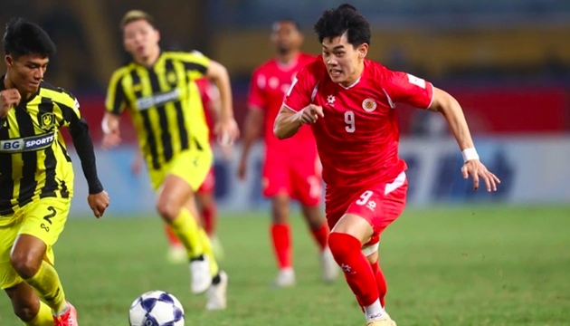 Đ&igrave;nh Bắc v&agrave; c&aacute;c đồng đội phải nỗ lực vượt qua nghịch cảnh.