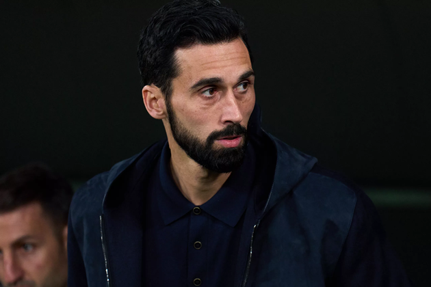 HLV Arbeloa muốn cùng Real vượt qua Benfica để hướng tới ngôi vương Champions League.