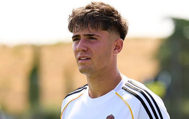 Arsenal quyết tâm theo đuổi Victor Valdepenas.