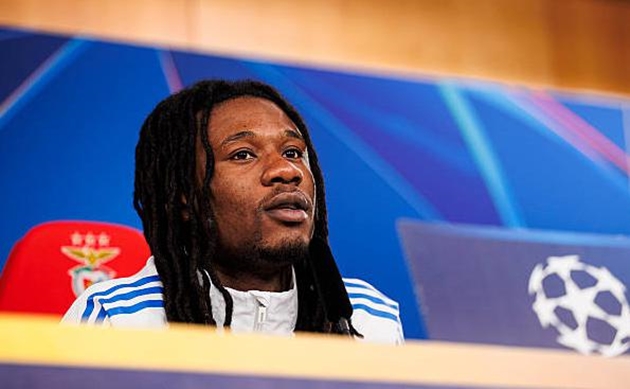 Eduardo Camavinga nhắn nhủ đồng đội ở trận đấu với Benfica.