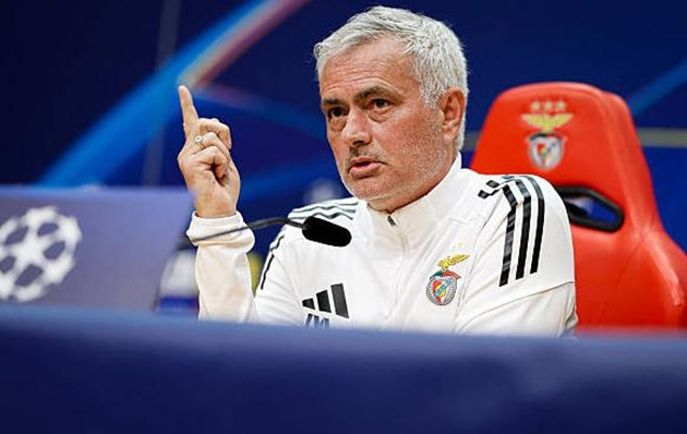 Jose Mourinho d&agrave;nh sự t&ocirc;n trọng nhất định cho Real Madrid.