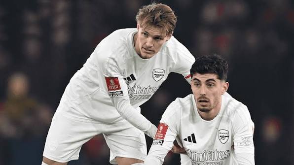 Havertz v&agrave; Odegaard sẽ vắng mặt trước Arsenal. 