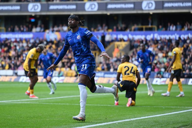 Madueke rất c&oacute; duy&ecirc;n mỗi khi đối đầu Wolves.