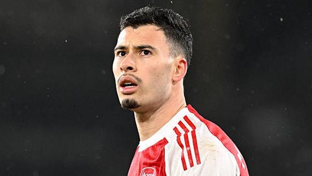 Gabriel Martinelli (6.4): Tiền đạo người Brazil có một ngày thi đấu dưới sức. Anh gặp rất nhiều khó khăn và thường xuyên thất thế trong các cuộc đối đầu tay đôi với Mosquera ở hành lang cánh trái.