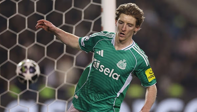 Gordon tỏa s&aacute;ng rực rỡ trong chiến thắng trước Qarabag.