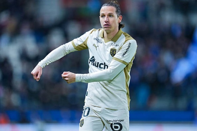 Thauvin là ngòi nổ mà Monaco cần phong tỏa.