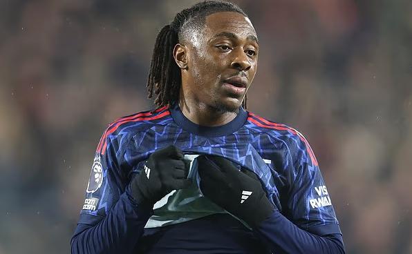 Eze kh&ocirc;ng phải l&agrave; hạt nh&acirc;n trong lối chơi của Arsenal.